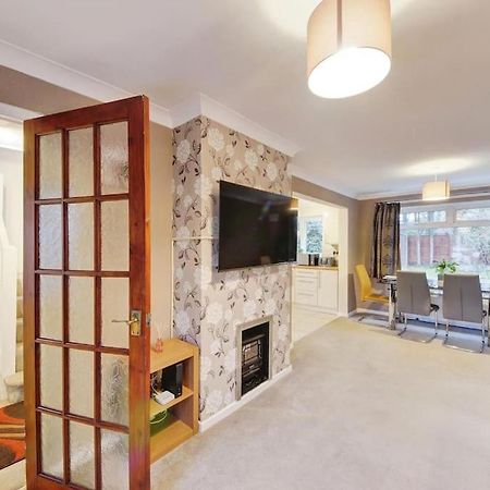 Beautiful Home Close To Town Free Netflix, Wifi Solihull Buitenkant foto