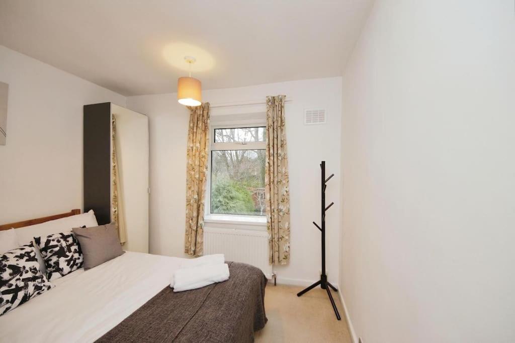 Beautiful Home Close To Town Free Netflix, Wifi Solihull Buitenkant foto