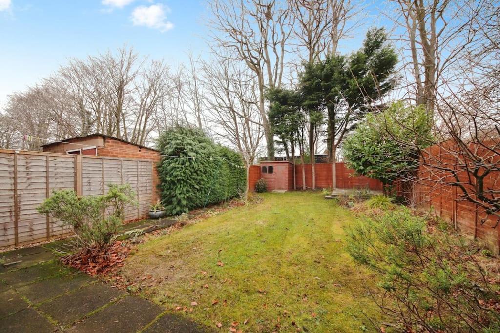 Beautiful Home Close To Town Free Netflix, Wifi Solihull Buitenkant foto